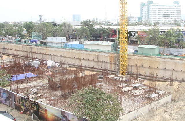 Nhiều hạng mục dự án Trung tâm thương mại - dịch vụ và căn hộ I-Tower Quy Nhơn thi công khi chưa có giấy phép xây dựng.