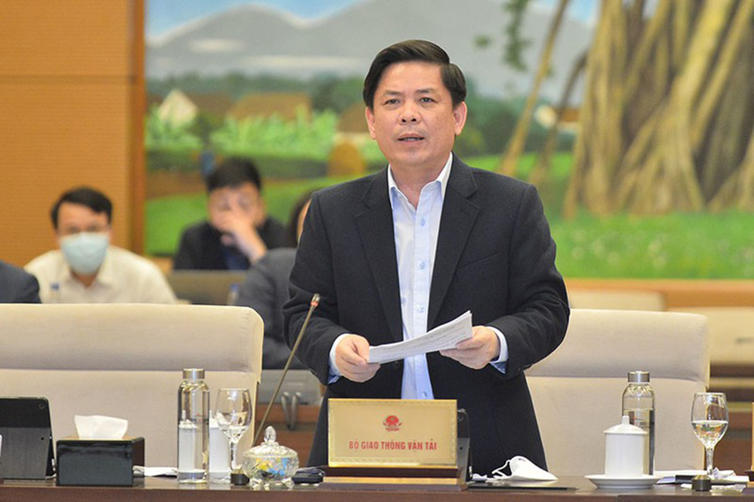 Bộ trưởng Nguyễn Văn Thể trình bày tờ trình của Chính phủ tại phiên họp Quốc hội.